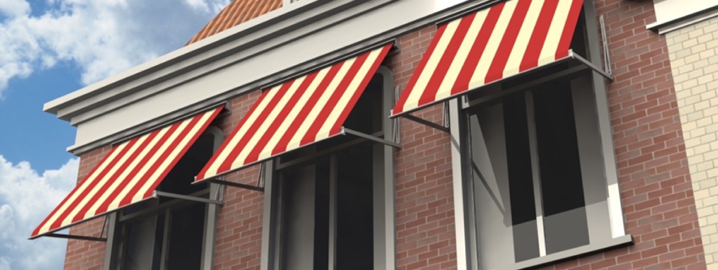 Knikarmscherm boven een terras